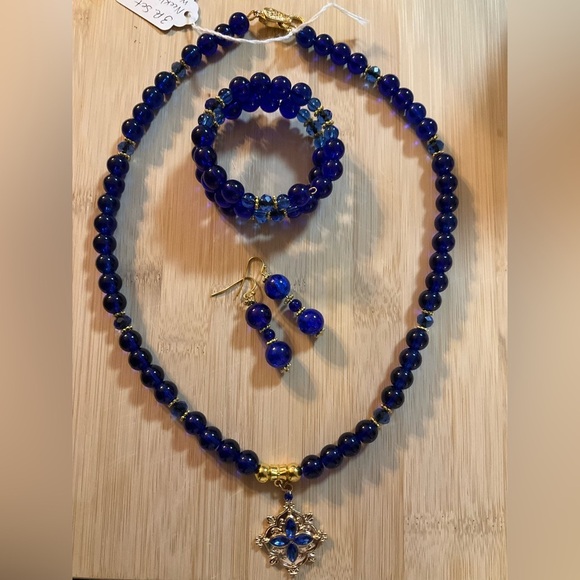 Hand Crafted Pendant Necklace Wrap Bracelet Pierced Earrings Royal Blue Beads - Picture 2 of 16